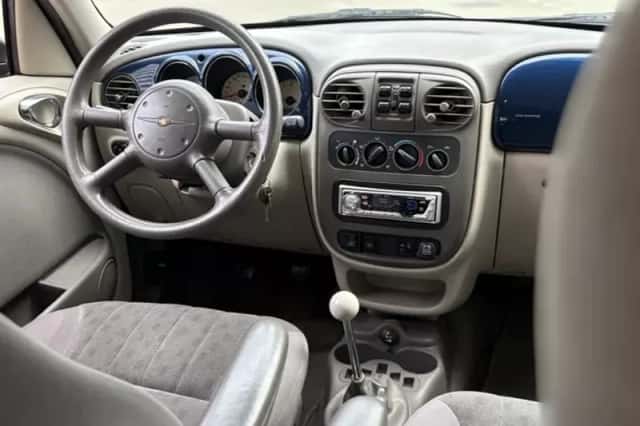 Chrysler PT Cruiser (2002) thumbnail 2