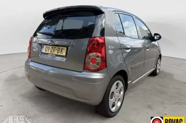 Kia Picanto (2008) thumbnail 3