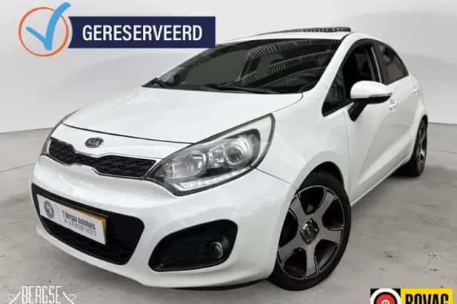 Kia Rio (2012) thumbnail 1