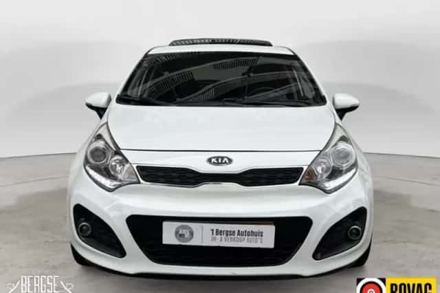 Kia Rio (2012) thumbnail 5