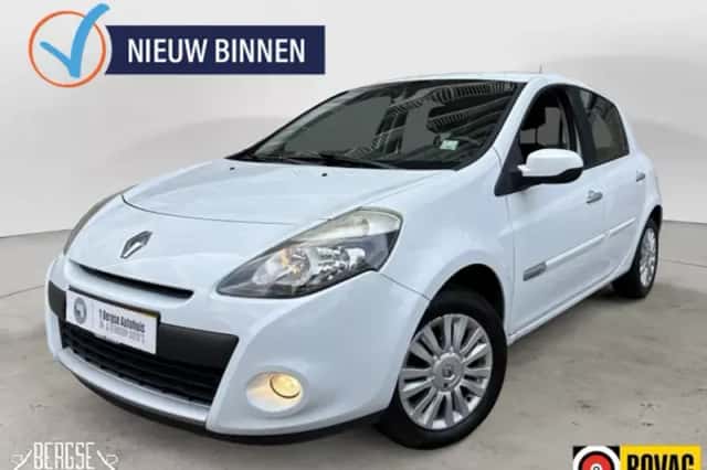 Renault Clio (2010) thumbnail 1