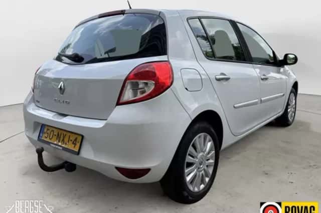 Renault Clio (2010) thumbnail 3