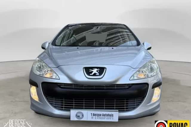 Peugeot 308 (2009) thumbnail 5