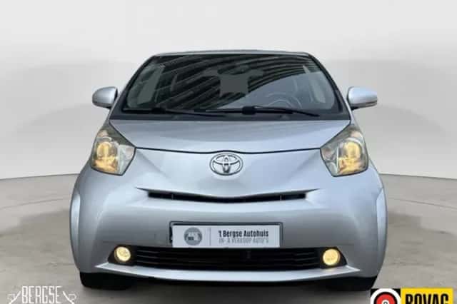 Toyota IQ (2009) thumbnail 5