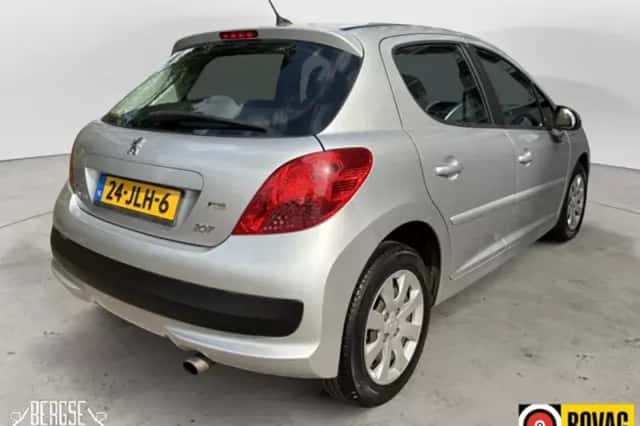 Peugeot 207 (2009) thumbnail 3