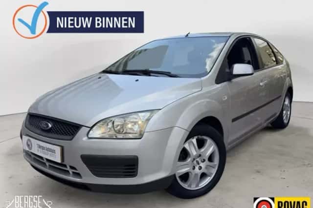 Ford Focus (2006) thumbnail 1