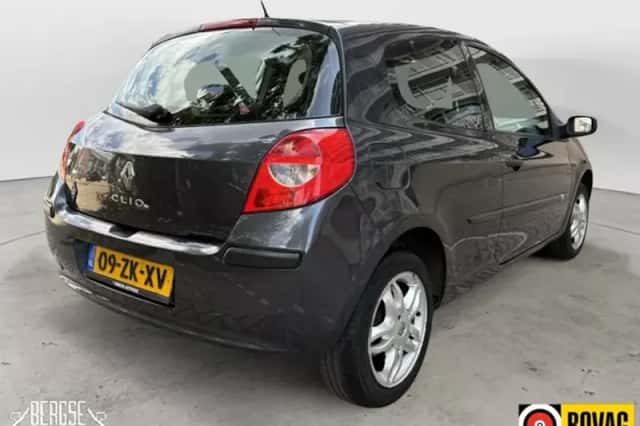 Renault Clio (2008) thumbnail 3