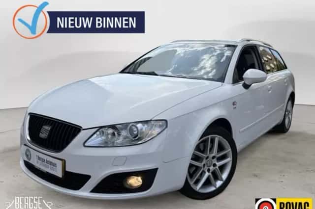 SEAT Exeo (2011) thumbnail 1