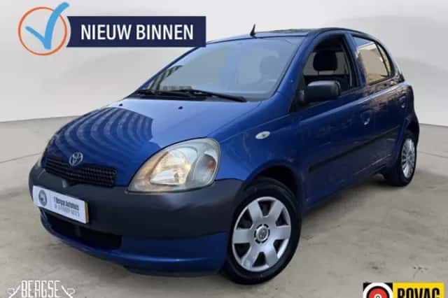 Toyota Yaris (2002) thumbnail 1