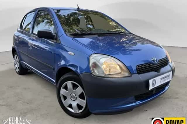 Toyota Yaris (2002) thumbnail 4