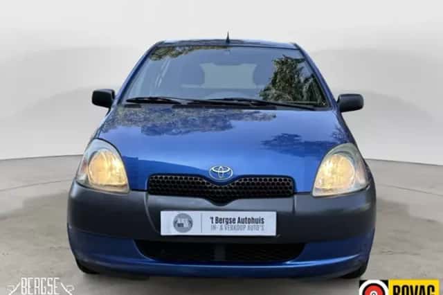 Toyota Yaris (2002) thumbnail 5
