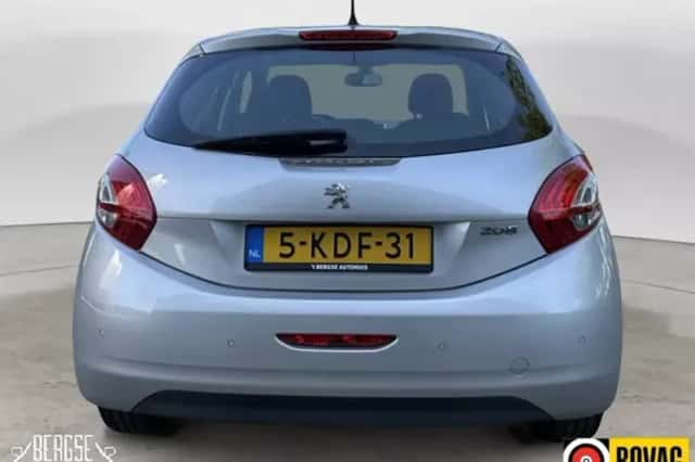 Peugeot 208 (2013) thumbnail 6