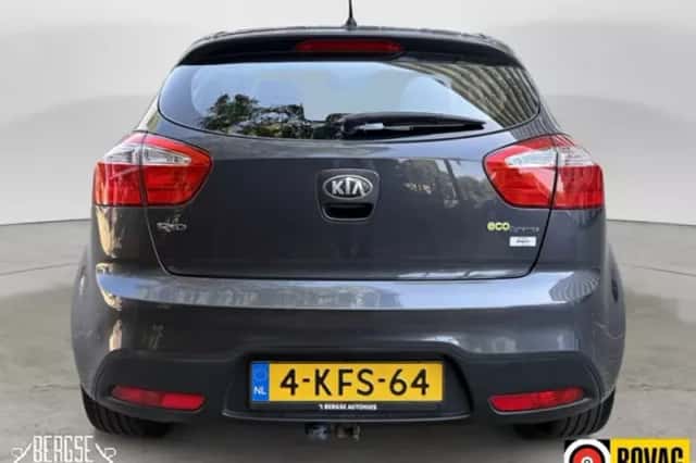 Kia Rio (2013) thumbnail 6