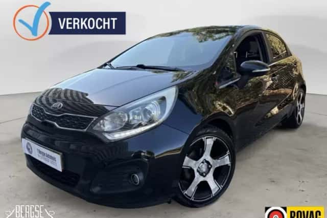 Kia Rio (2014) thumbnail 1
