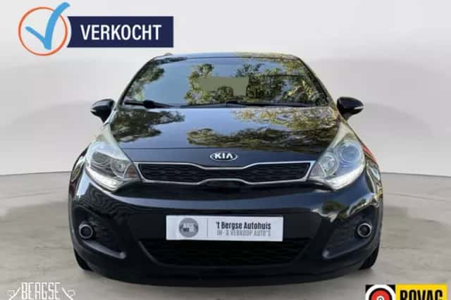 Kia Rio (2014) thumbnail 5