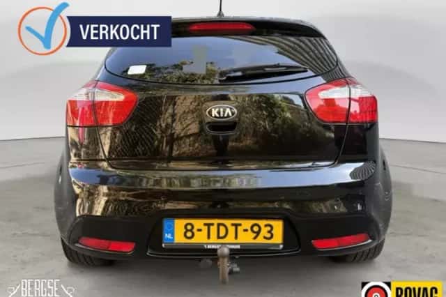 Kia Rio (2014) thumbnail 6