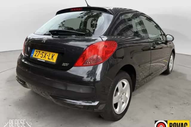 Peugeot 207 (2006) thumbnail 3