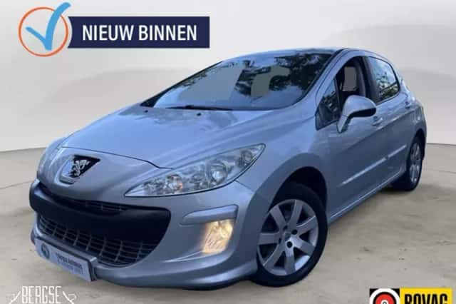 Peugeot 308 (2010) thumbnail 1