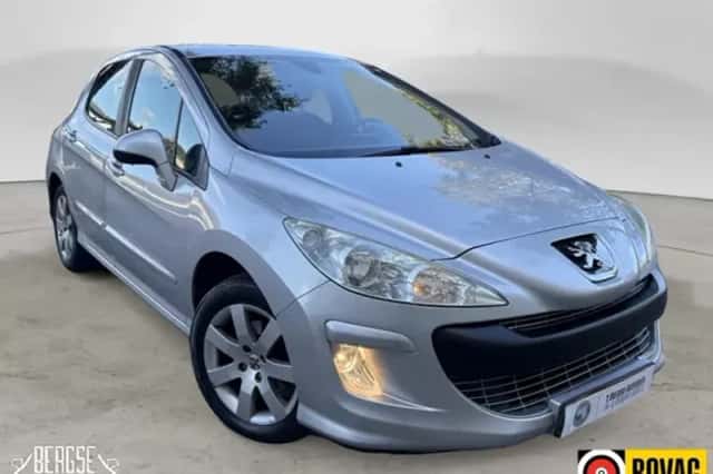 Peugeot 308 (2010) thumbnail 4