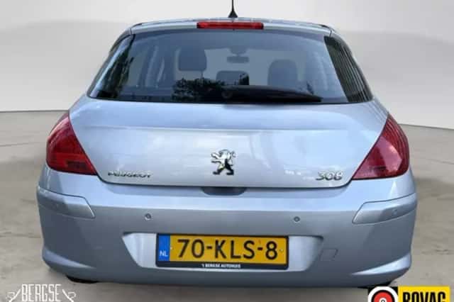Peugeot 308 (2010) thumbnail 6