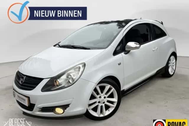 Opel Corsa (2009) thumbnail 1