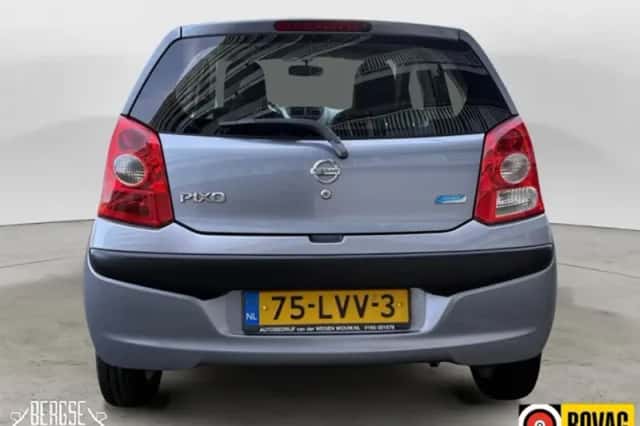 Nissan Pixo (2010) thumbnail 6