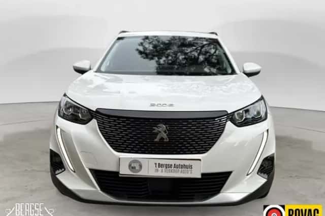 Peugeot 2008 (2020) thumbnail 5