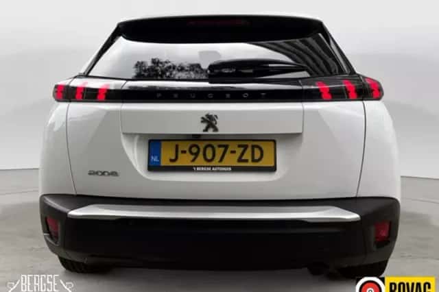 Peugeot 2008 (2020) thumbnail 6