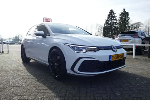 Volkswagen Golf (2020) thumbnail 4