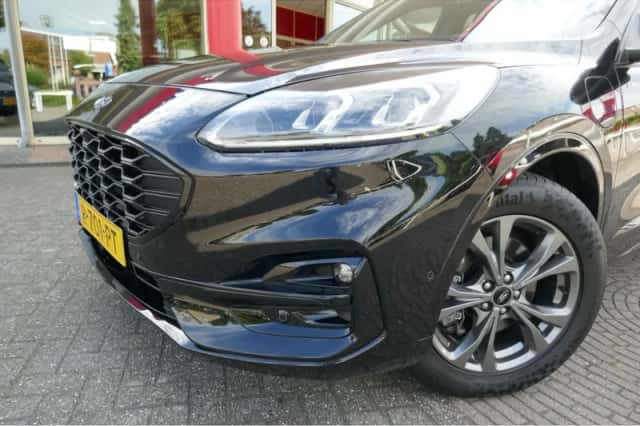 Ford Kuga (2020) thumbnail 4