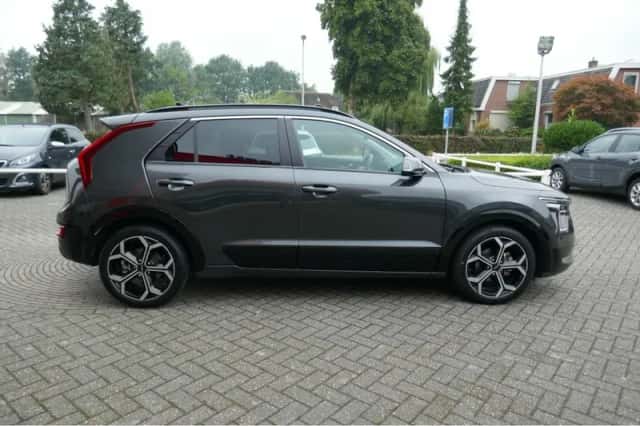 Kia Niro (2023) thumbnail 6