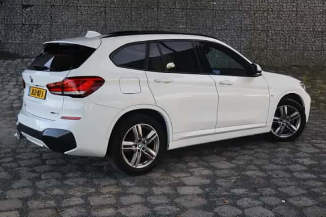 BMW X1 (2022) thumbnail 4