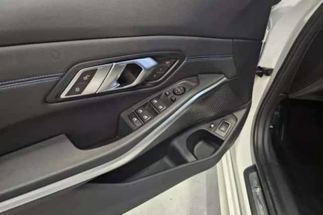 BMW 3-Serie (2023) thumbnail 5