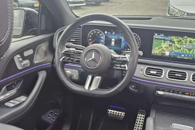 Mercedes-Benz GLE (2024) thumbnail 5