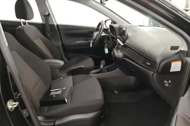 Hyundai i20 (2022) thumbnail 3
