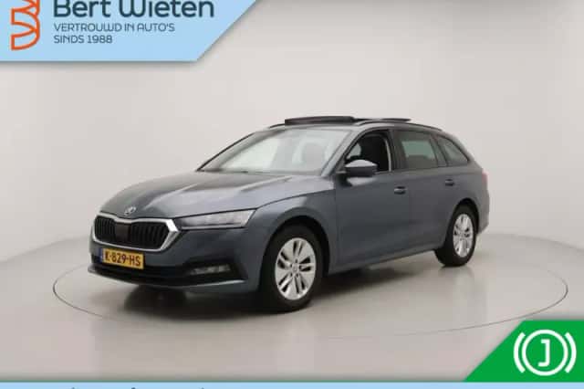 Škoda Octavia (2021) thumbnail 1