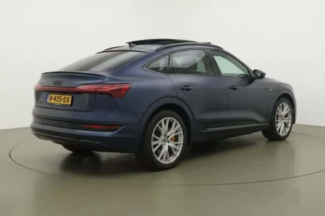 Audi e-tron (2021) thumbnail 5