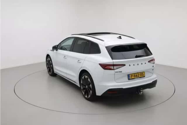 Škoda Enyaq (2022) thumbnail 5