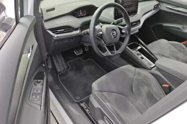 Škoda Enyaq (2022) thumbnail 6