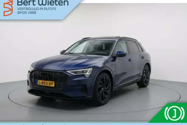 Audi e-tron (2020) thumbnail 2