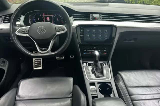 Volkswagen Passat (2022) thumbnail 4