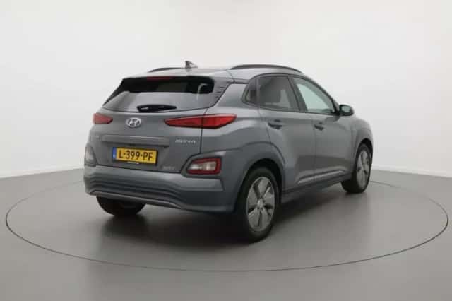 Hyundai Kona (2020) thumbnail 4