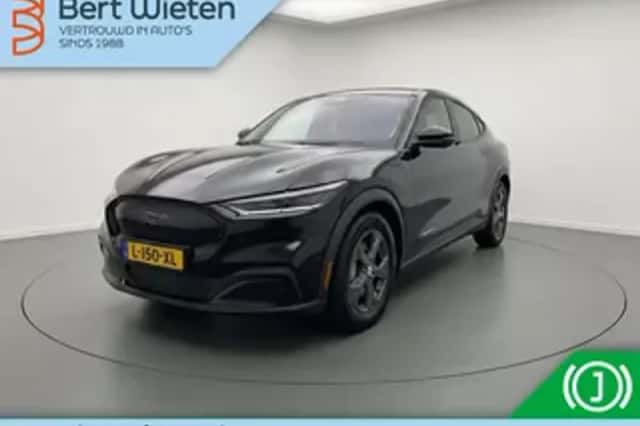 Ford Mustang (2021) thumbnail 1