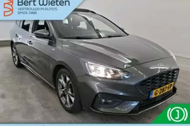 Ford Focus (2019) thumbnail 1