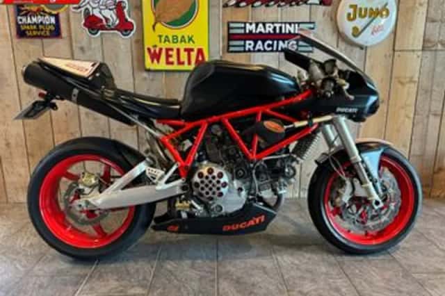 DUCATI 1000 (2005) thumbnail 1