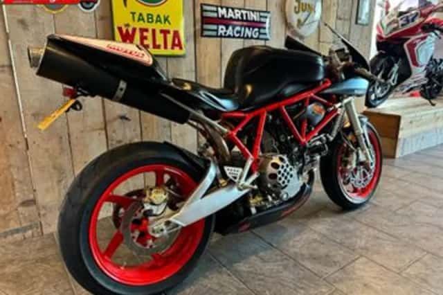 DUCATI 1000 (2005) thumbnail 4