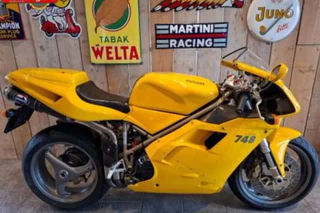 DUCATI 748 (2000) thumbnail 4