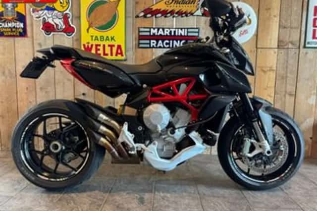 MV AGUSTA RIVALE (2017) thumbnail 1