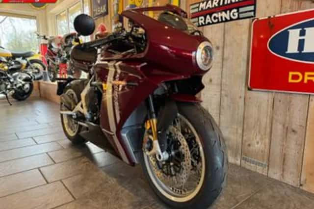 MV AGUSTA SUPERVELOCE (2025) thumbnail 5