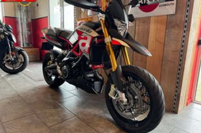 APRILIA DORSODURO (2018) thumbnail 3